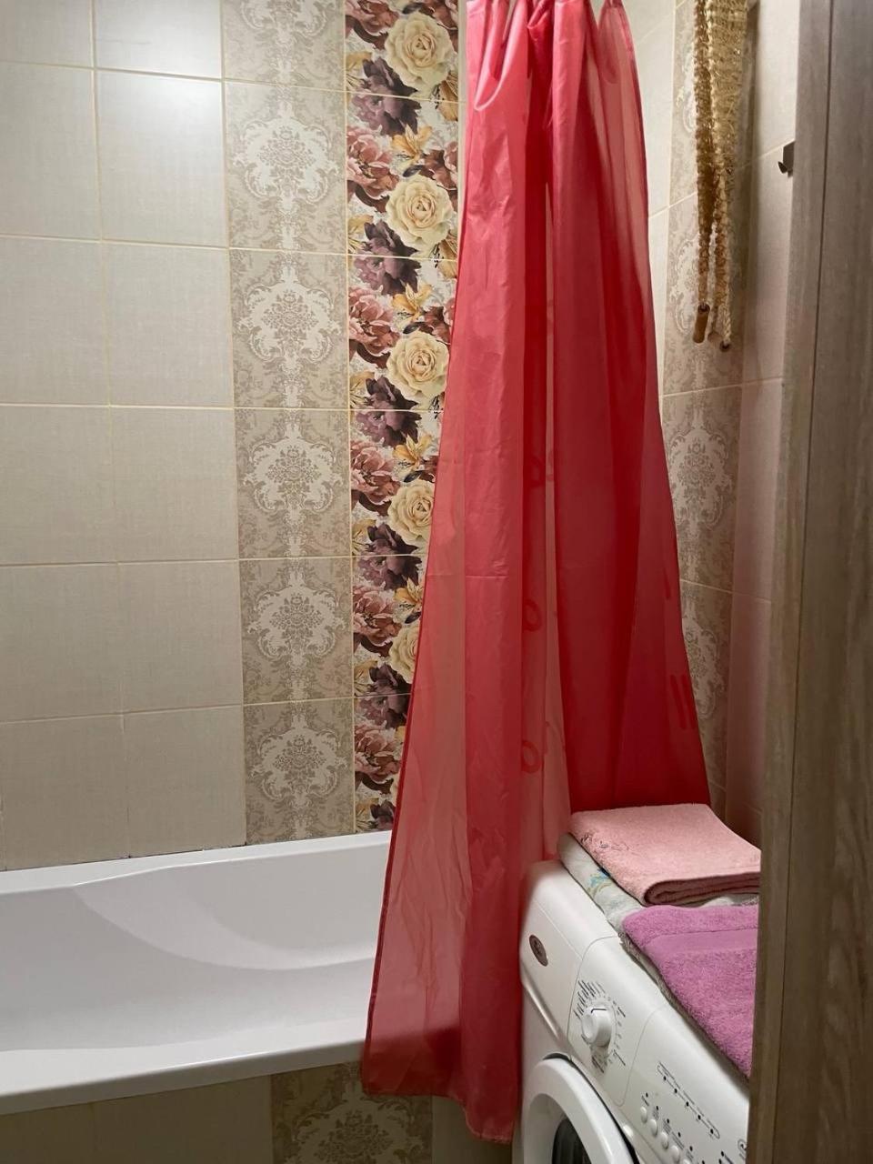 Автовокзал Appartement Rivne Buitenkant foto